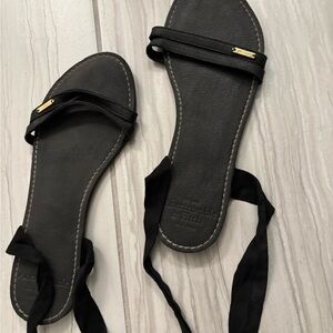 Minimalist Black Flat Sandals with Ankle Strap